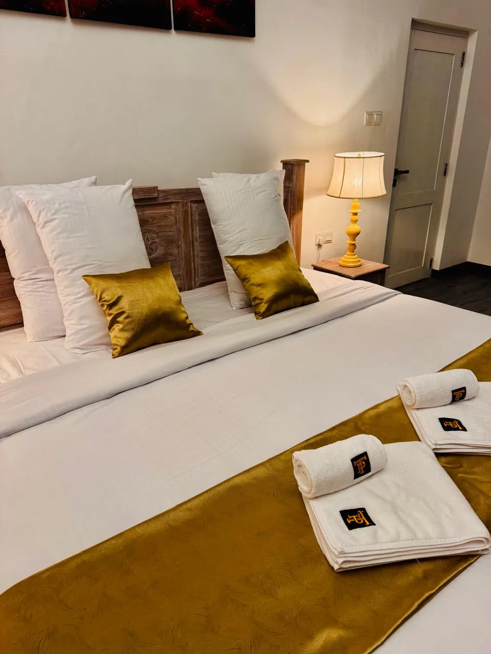 Luxury Suite Room - Gallery Image