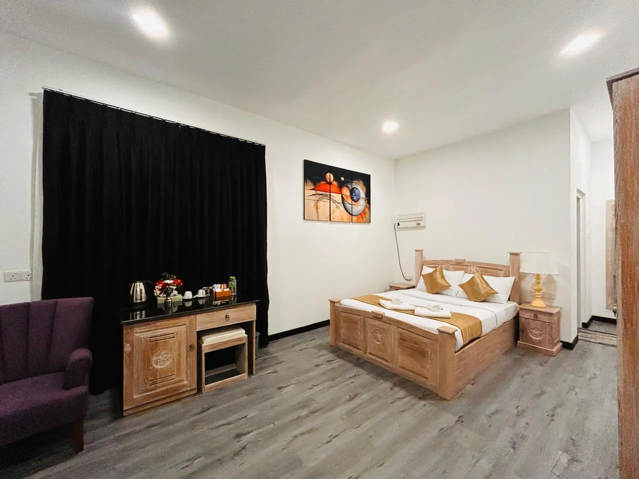 Studio With Lake viwe